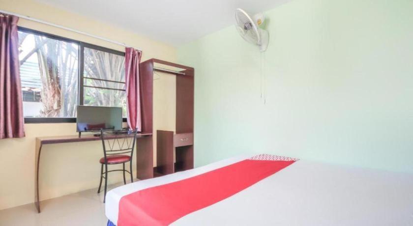Oyo 1163 Eden Hostel Phuket المظهر الخارجي الصورة